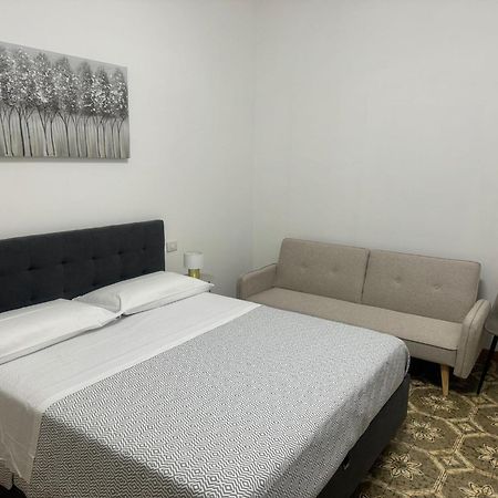 Larisa Home Apartment Roma Eksteriør bilde